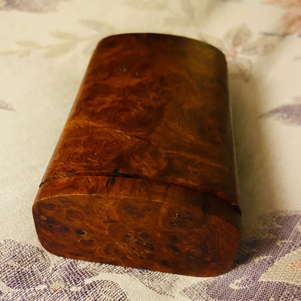 Handmade hinged small wooden box, perfect for your rings, earrings or necklace